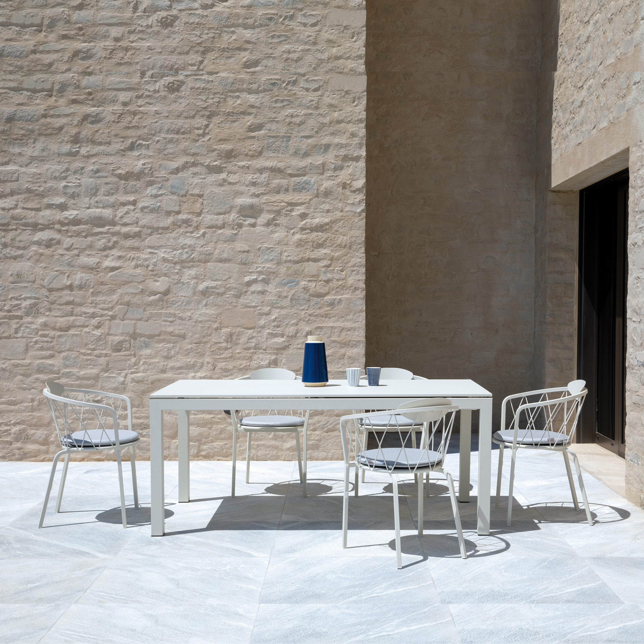 Tavolo allungabile in metallo verniciato "Extia" da giardino moderno