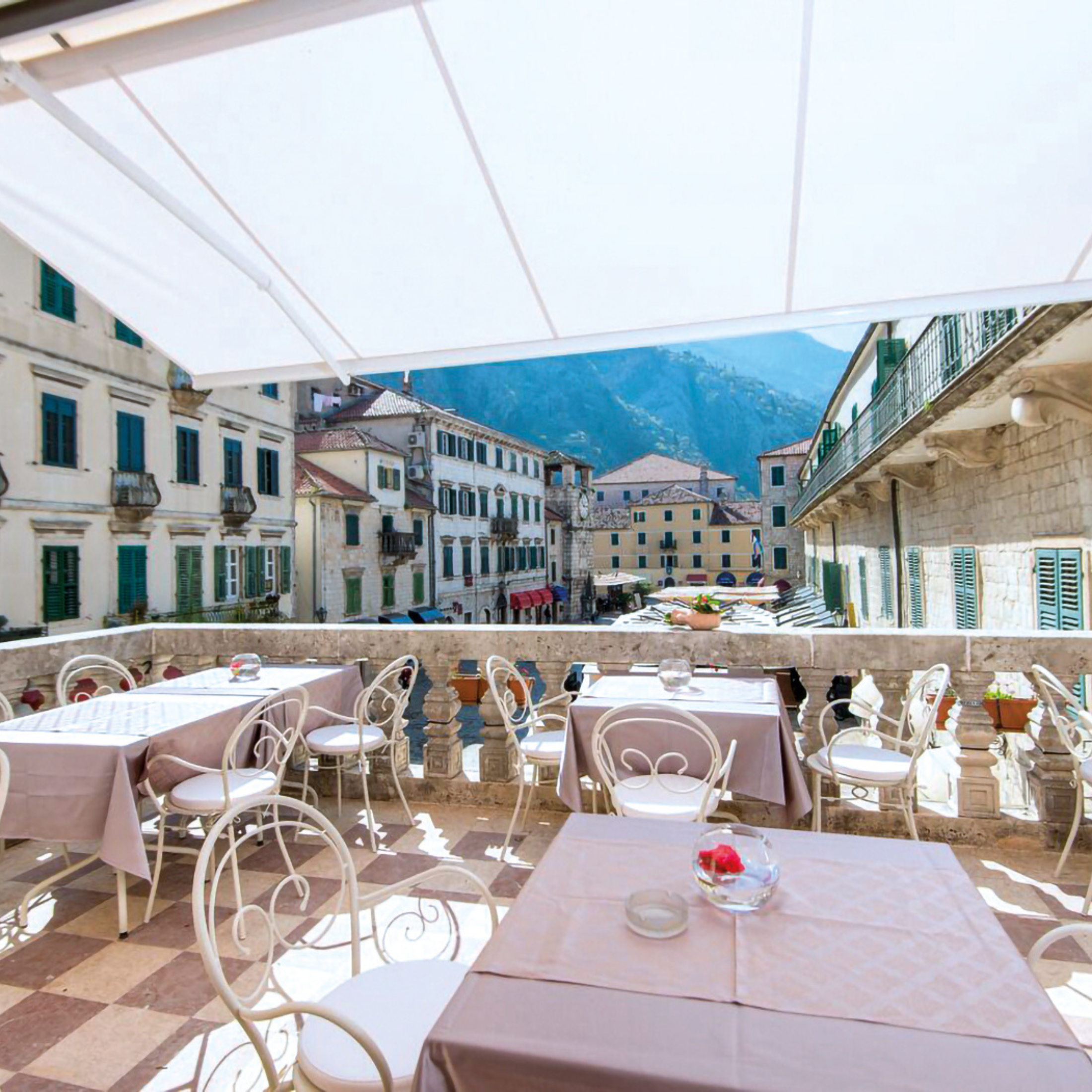 Set di sedie in metallo verniciato "Mimmo" impilabili da giardino cm 51x52 89h