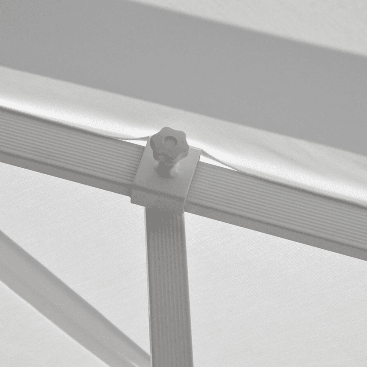 Ombrellone moderno "Deluxe Classic" fisso e palo laterale girevole - MondoViro