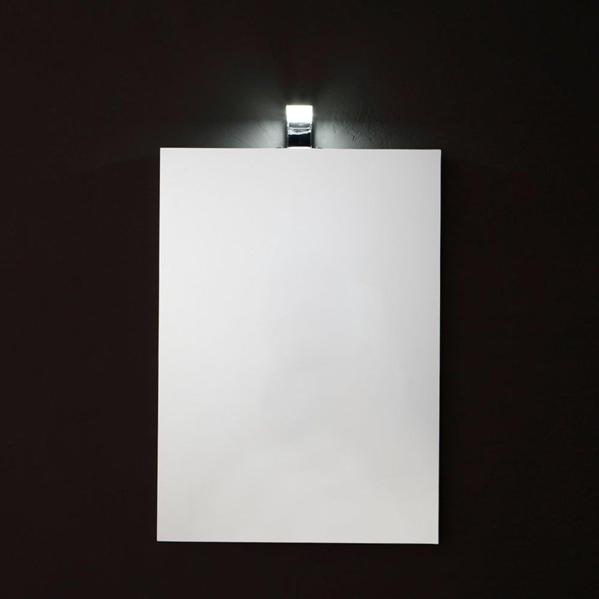 Specchio rettangolare a led "Salem" senza cornice con lampada cm 50x70 - MondoViro