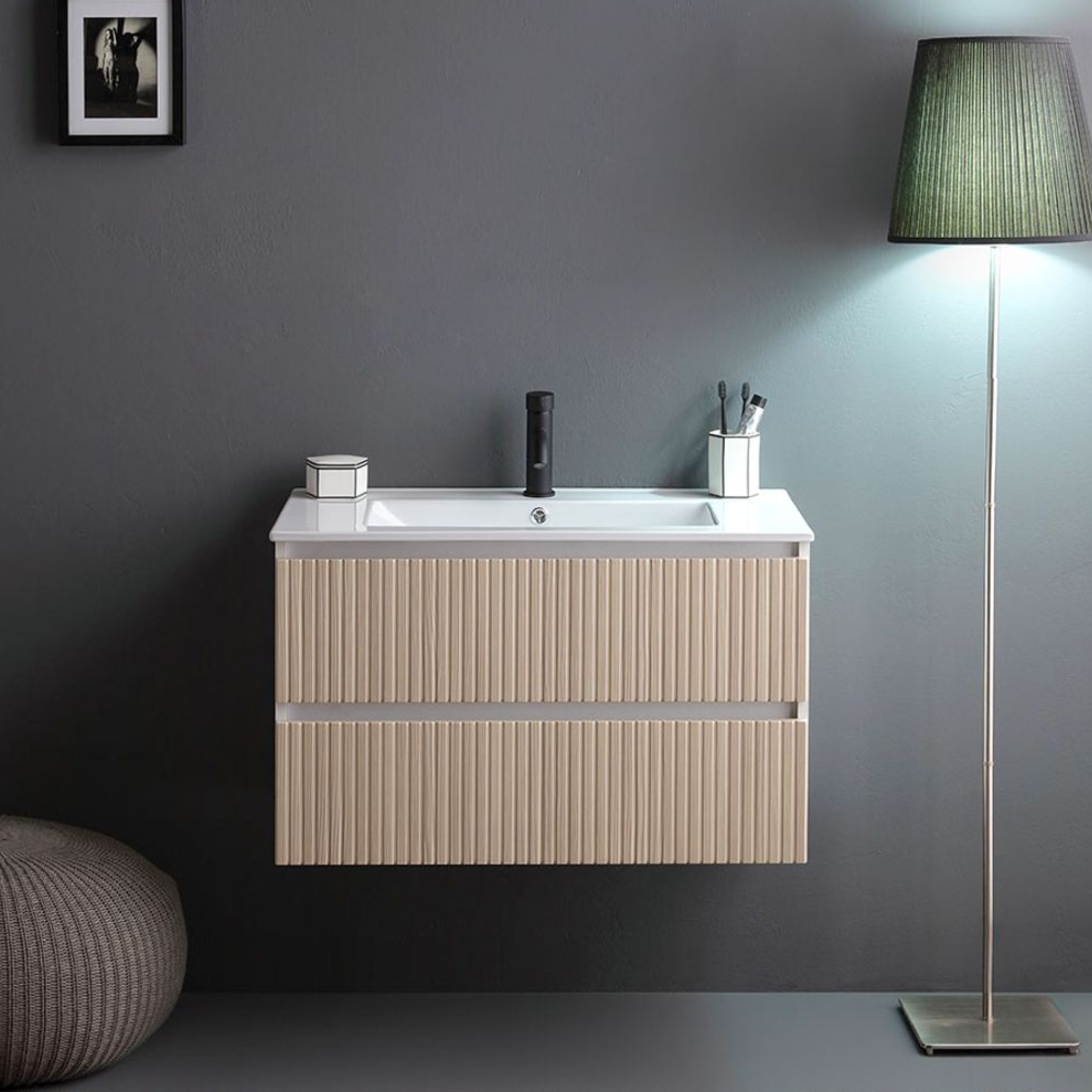 Mobile bagno "Santorini" sospeso 80 cm bianco e rovere con frontale cannettato e lavabo in ceramica