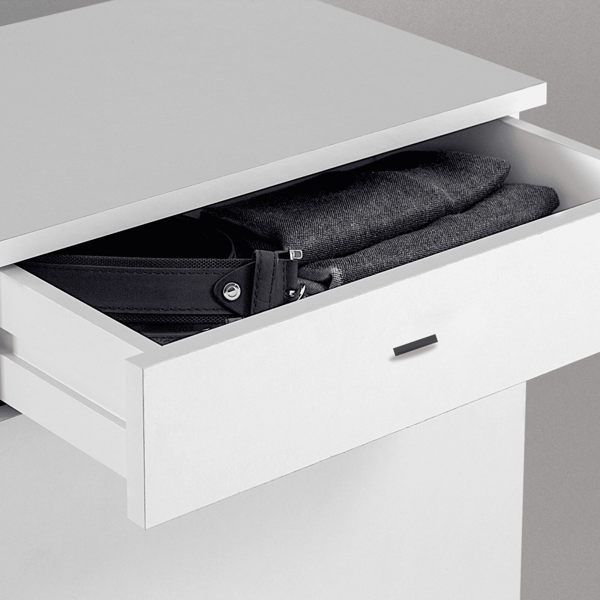 Mobile basso multiuso a 1 anta con 1 cassetto "Kena" in legno bianco laccato cm 46x34 80h - MondoViro