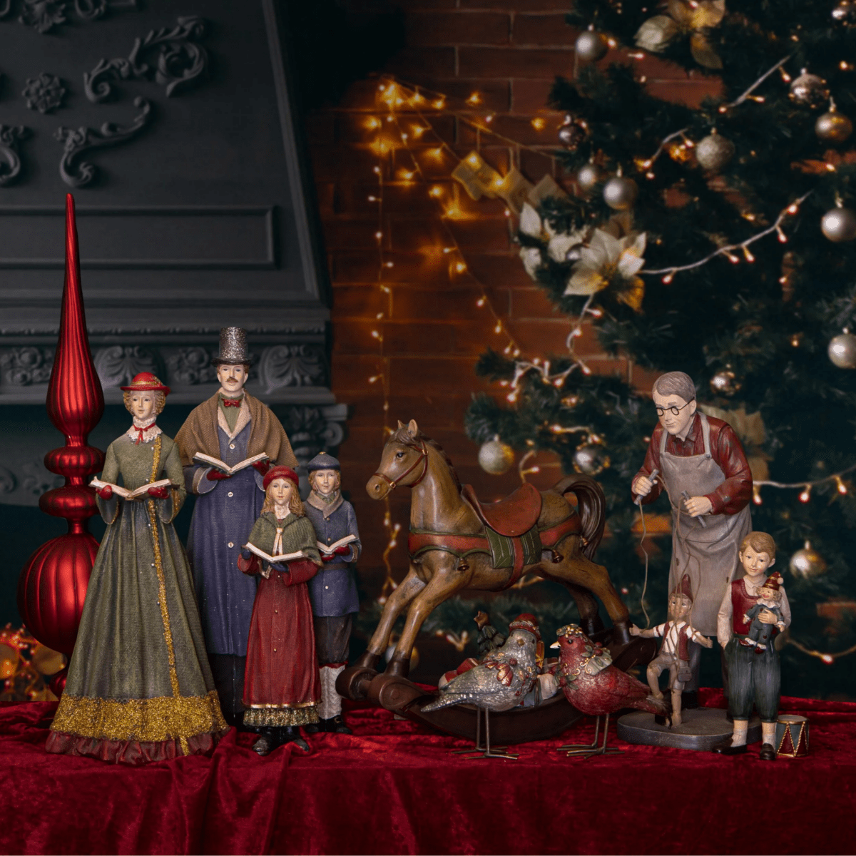 Statuetta famiglia “Cantori”, decorazione Natalizia elegante in Poli - resina cm 40h - MondoViro