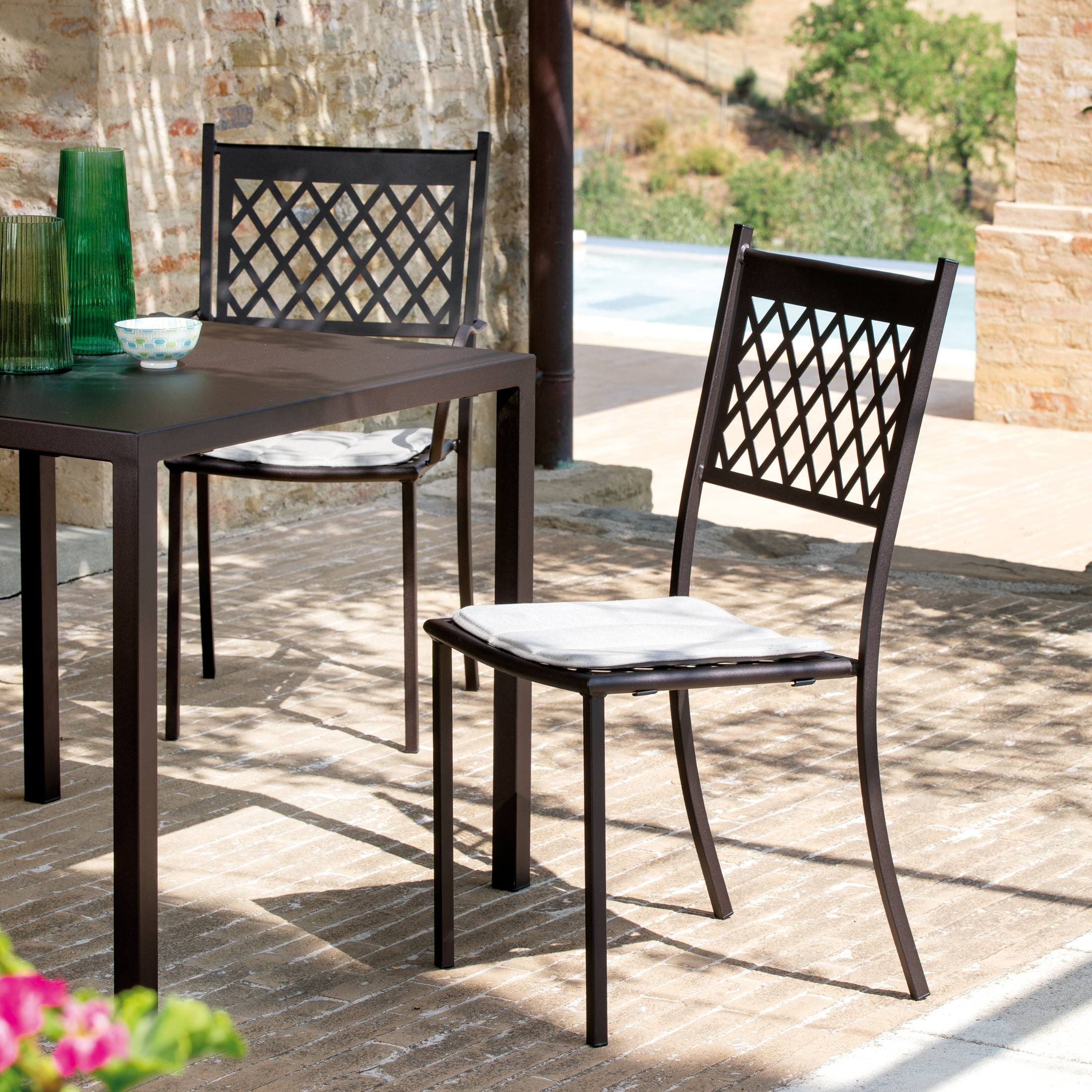 Set di sedie moderne da giardino "Summertime" in metallo verniciato impilabili cm 49x57 95h