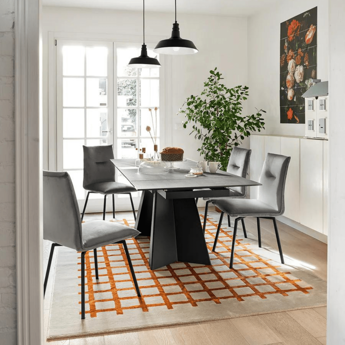 Sedia moderna da soggiorno "Maya" con seduta in tessuto cenere cm 51x61 92h - MondoViro