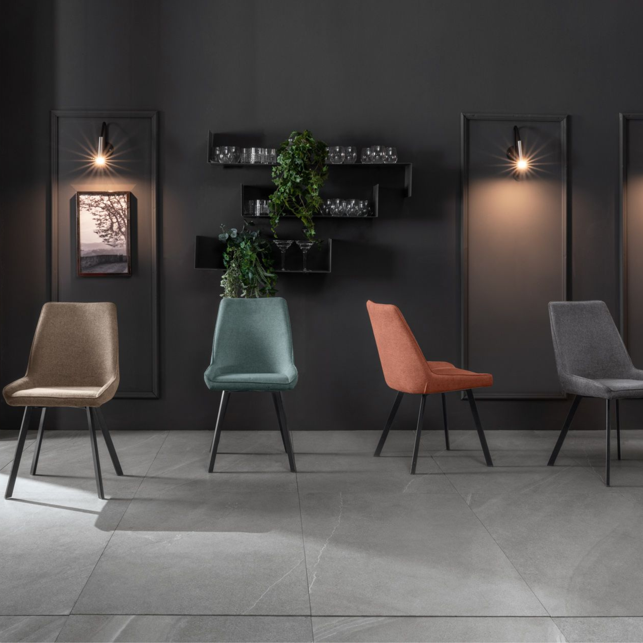 Set di sedie moderne in tessuto da soggiorno "Woody" con gambe in metallo cm 46x57 80h