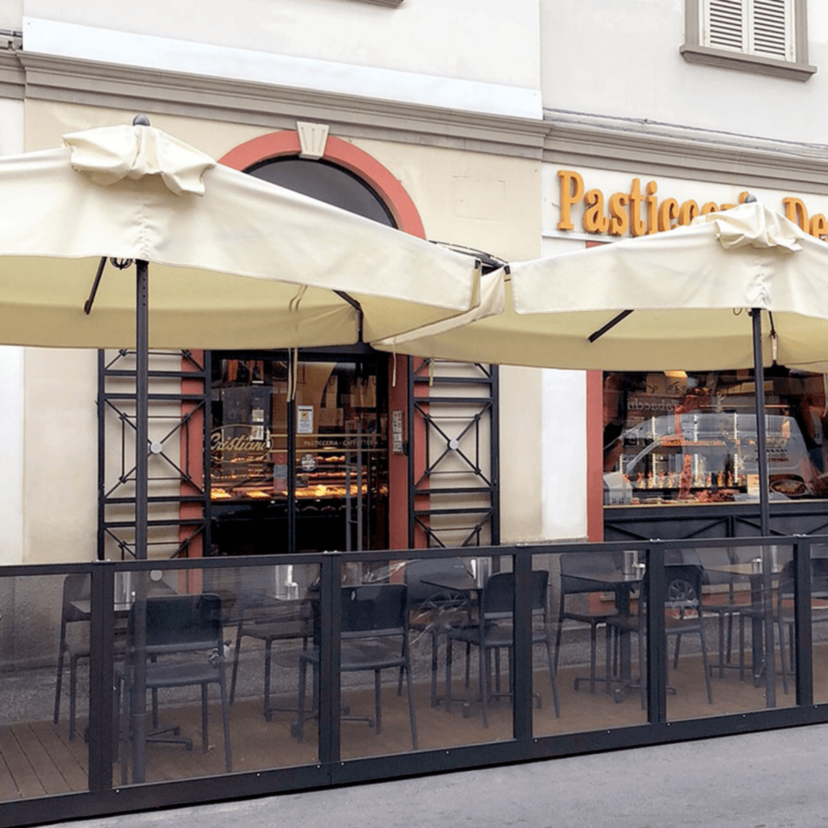 Ombrellone moderno écru "Mezz'ombra Classic" con palo laterale antracite - MondoViro