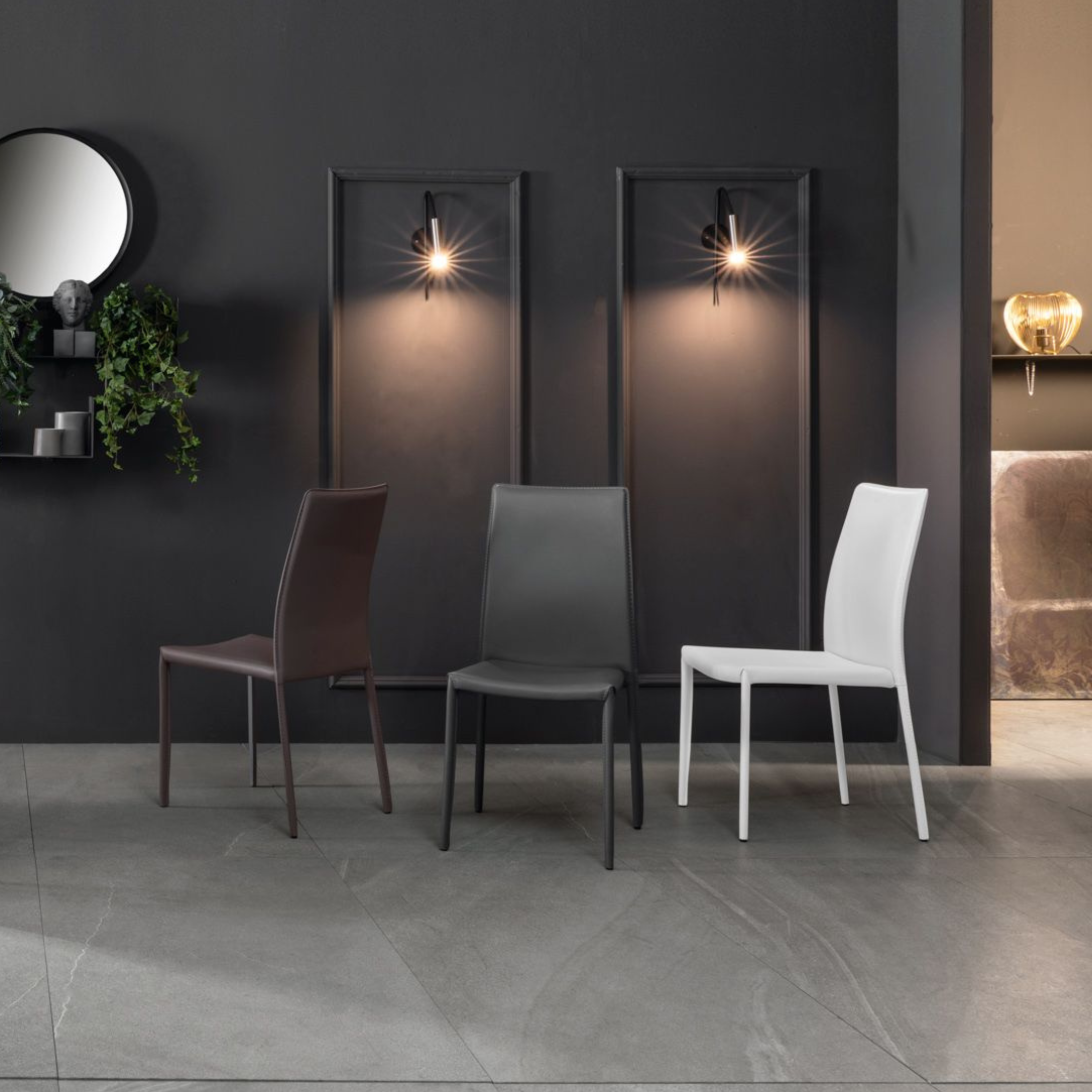 Set di sedie da pranzo in similcuoio "Fiordaliso" vintage impilabili cm 41x42 95h