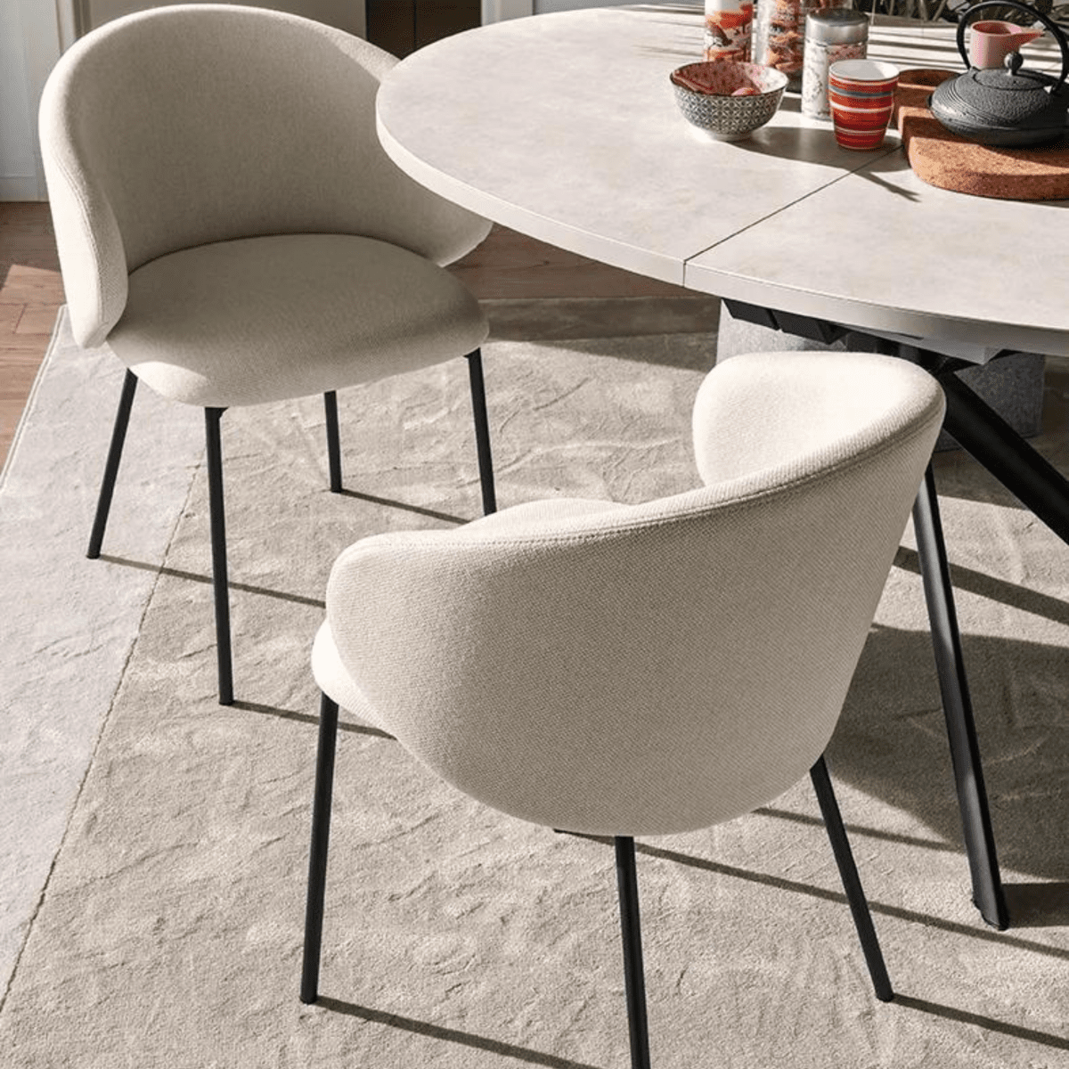 Set di sedie moderne da soggiorno "Tuka" con schienale imbottito cm 55x56 76h - MondoViro