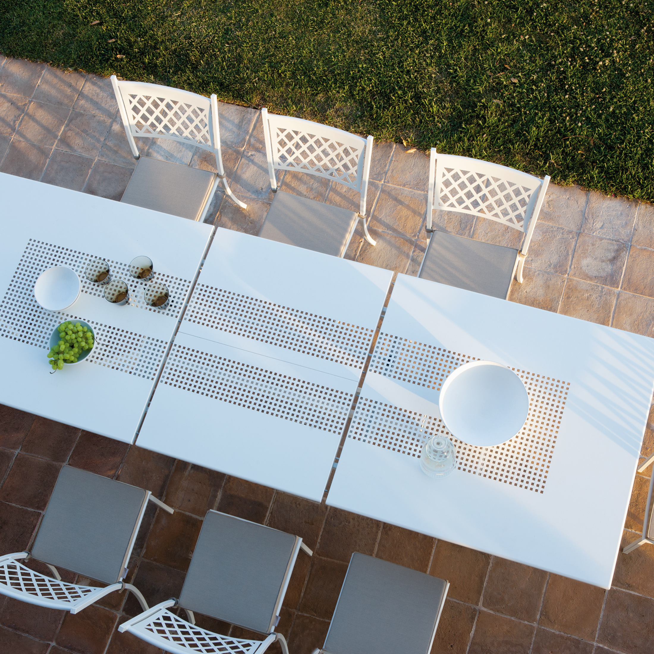 Set di sedie moderne da giardino "Summertime" in metallo verniciato impilabili cm 49x57 95h