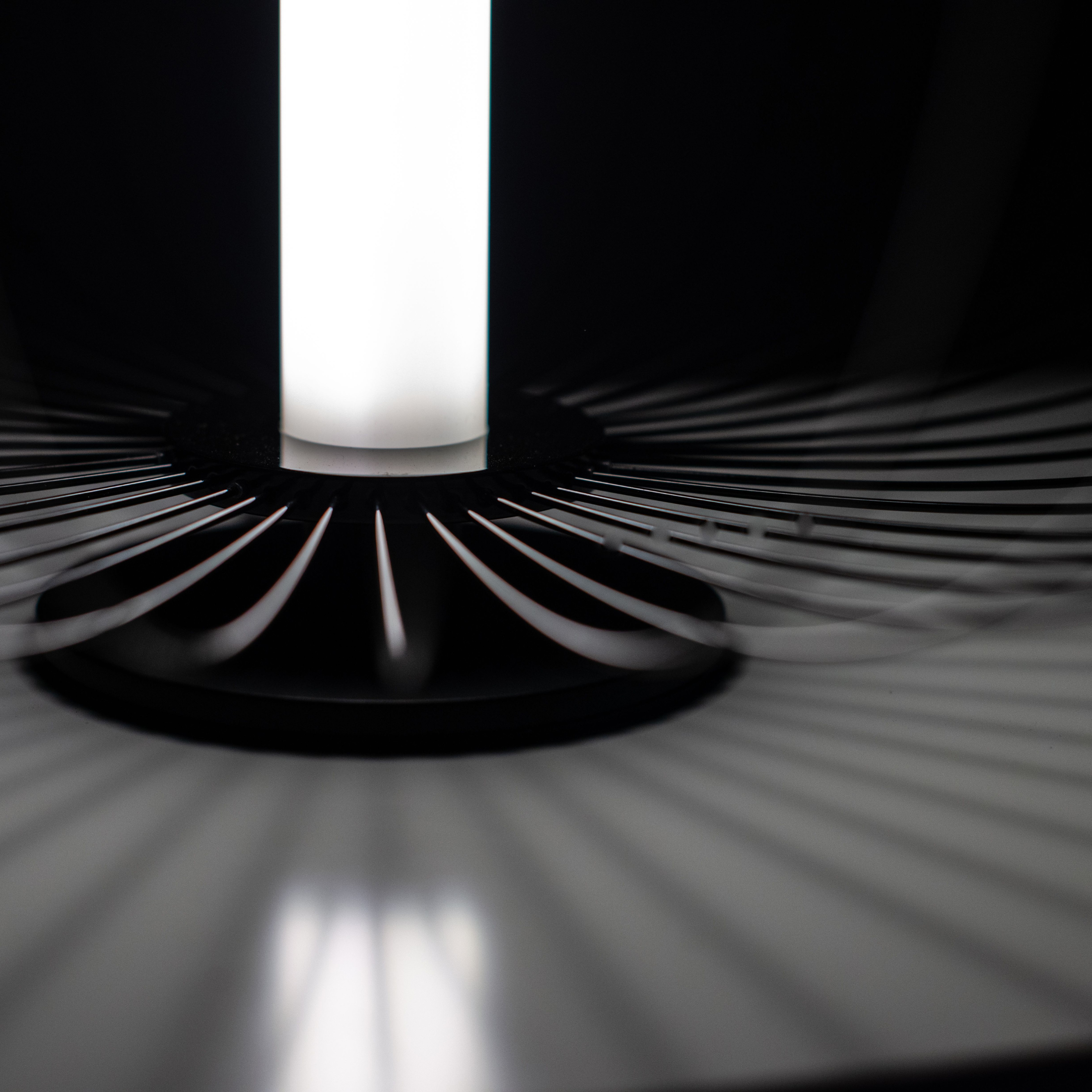 Lampada LED con paralume in acciaio "Jaula" da terra tavolo e sospesa