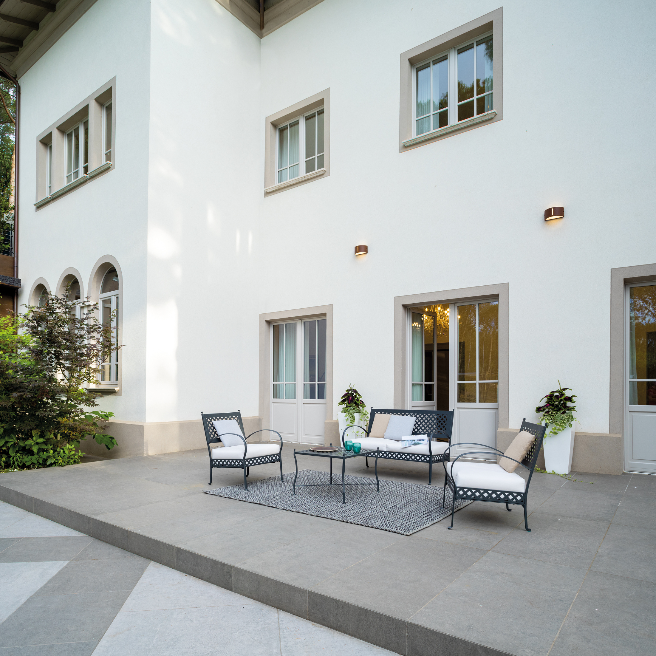 Tavolo basso in metallo "Springtime" tavolino da caffè per giardino cm 64x64 49h