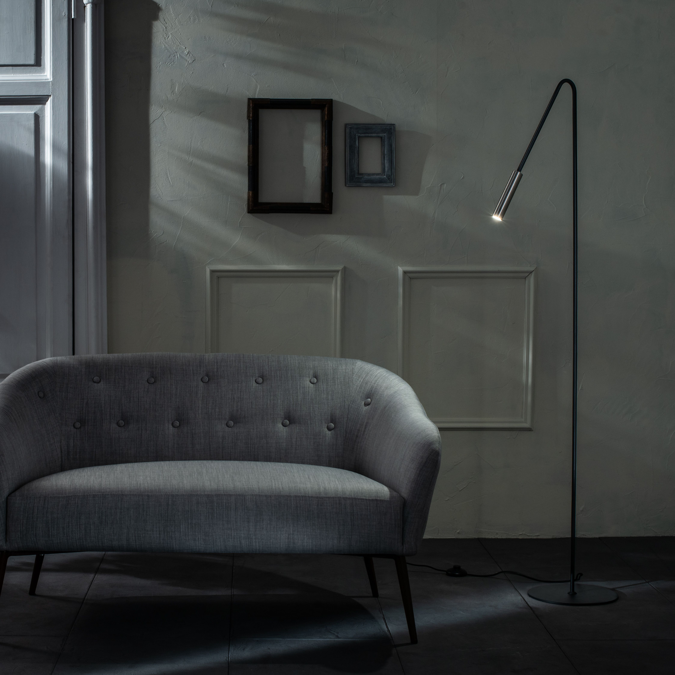 Lampada LED in metallo nichelato "Acrux" da terra e tavolo