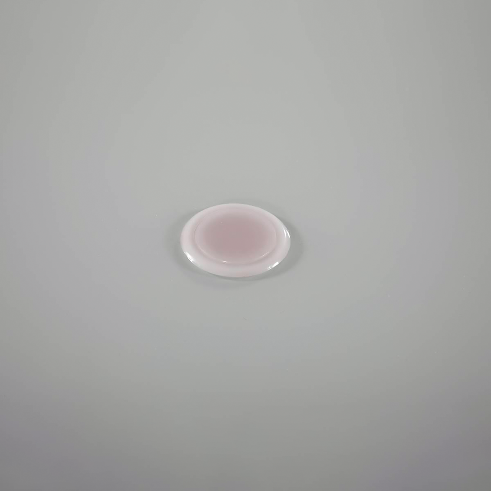 Tavolo da pranzo in metallo "Giove" piano di cristallo temperato e foro porta ombrellone per giardino