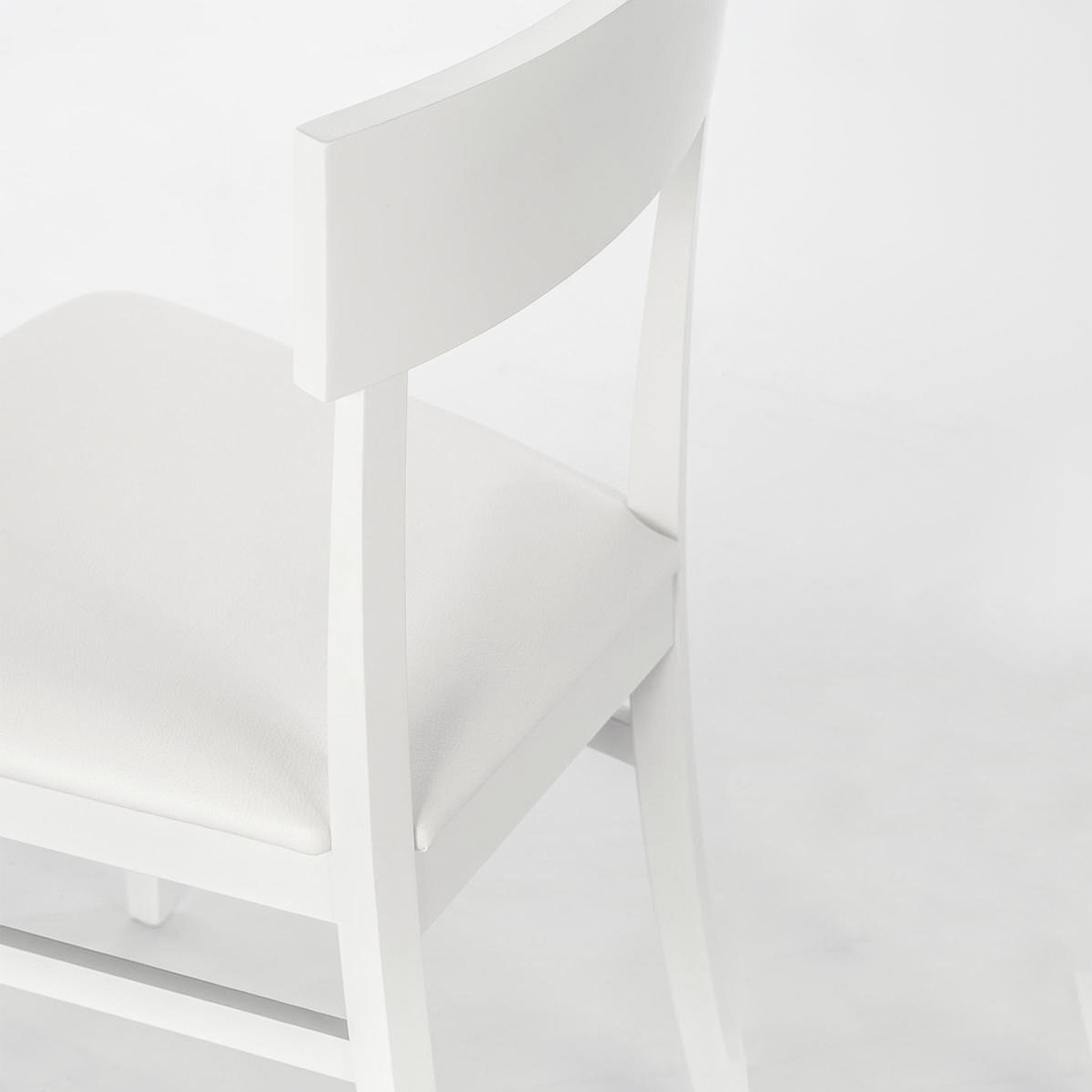 Set di sedie da soggiorno "Siena" in legno laccato imbottite moderne cm 44x45 82h