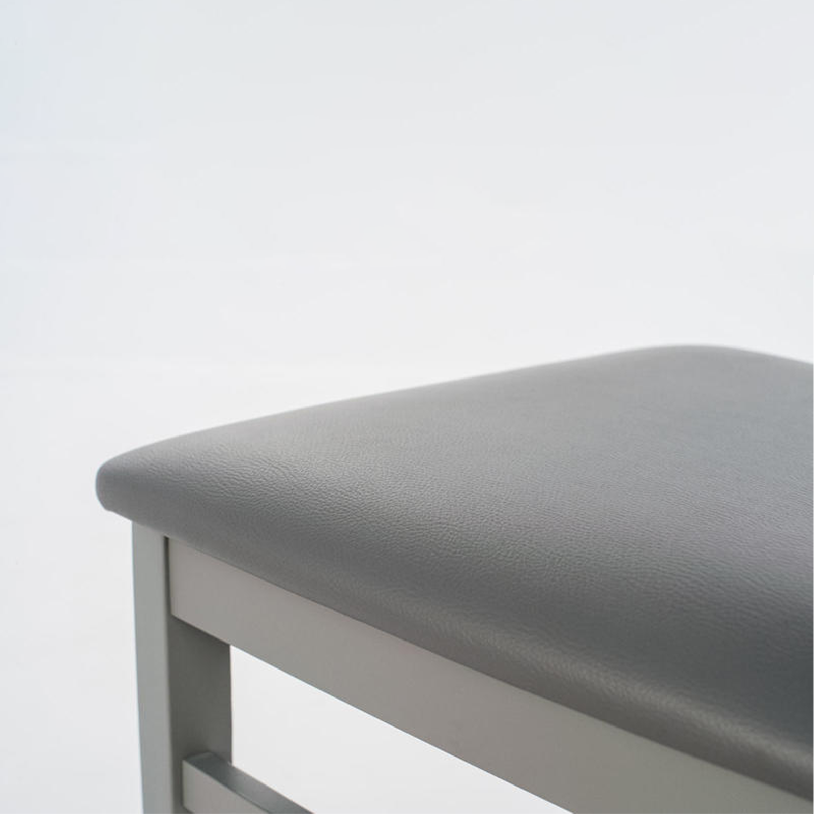 Set di sedie da soggiorno "Siena" in legno laccato imbottite moderne cm 44x45 82h