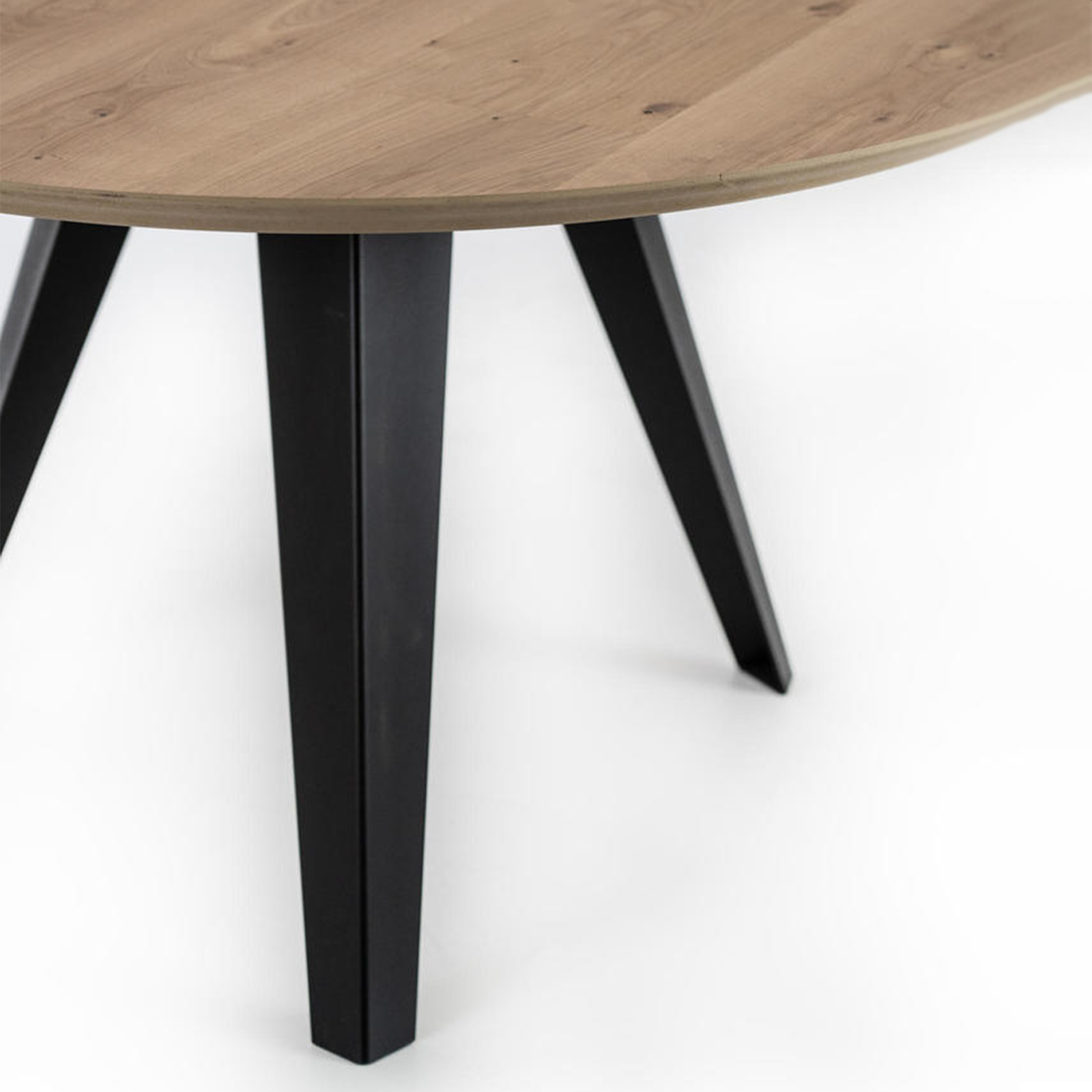 Tavolo tondo in legno "Dorian" gambe in metallo cm 130x130 76h