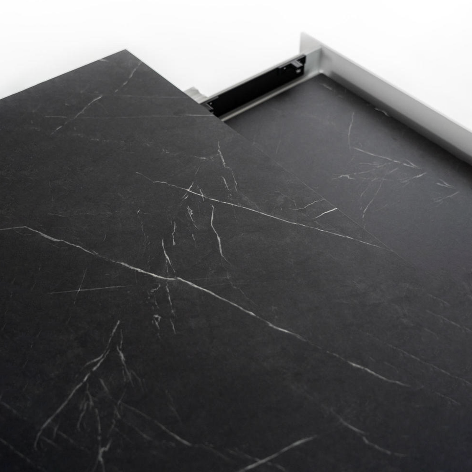 Tavolo allungabile "Hugo" piano in HPL gambe in alluminio 10 posti cm 270x90 76h