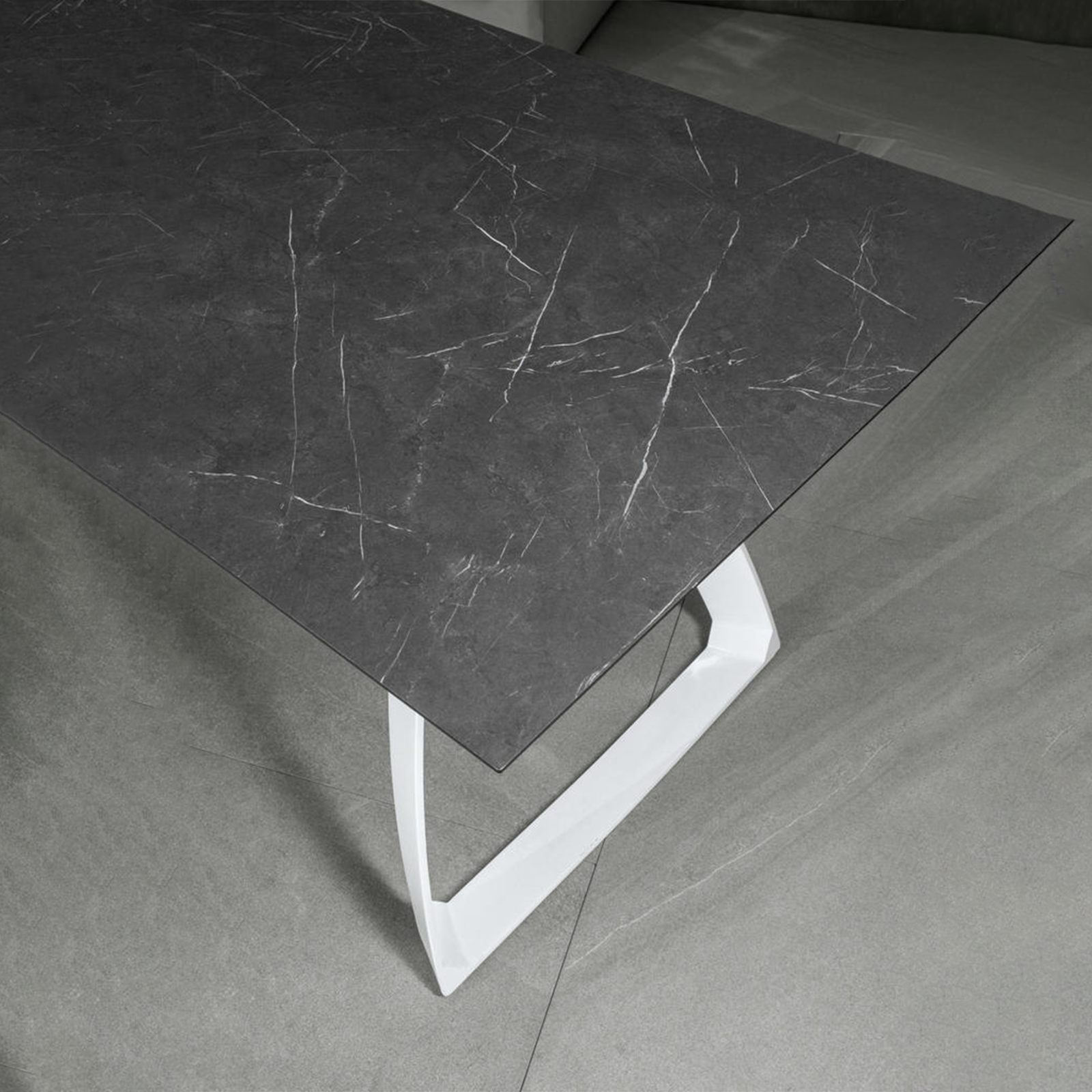 Tavolo allungabile "Hugo" piano in HPL gambe in alluminio 10 posti cm 270x90 76h