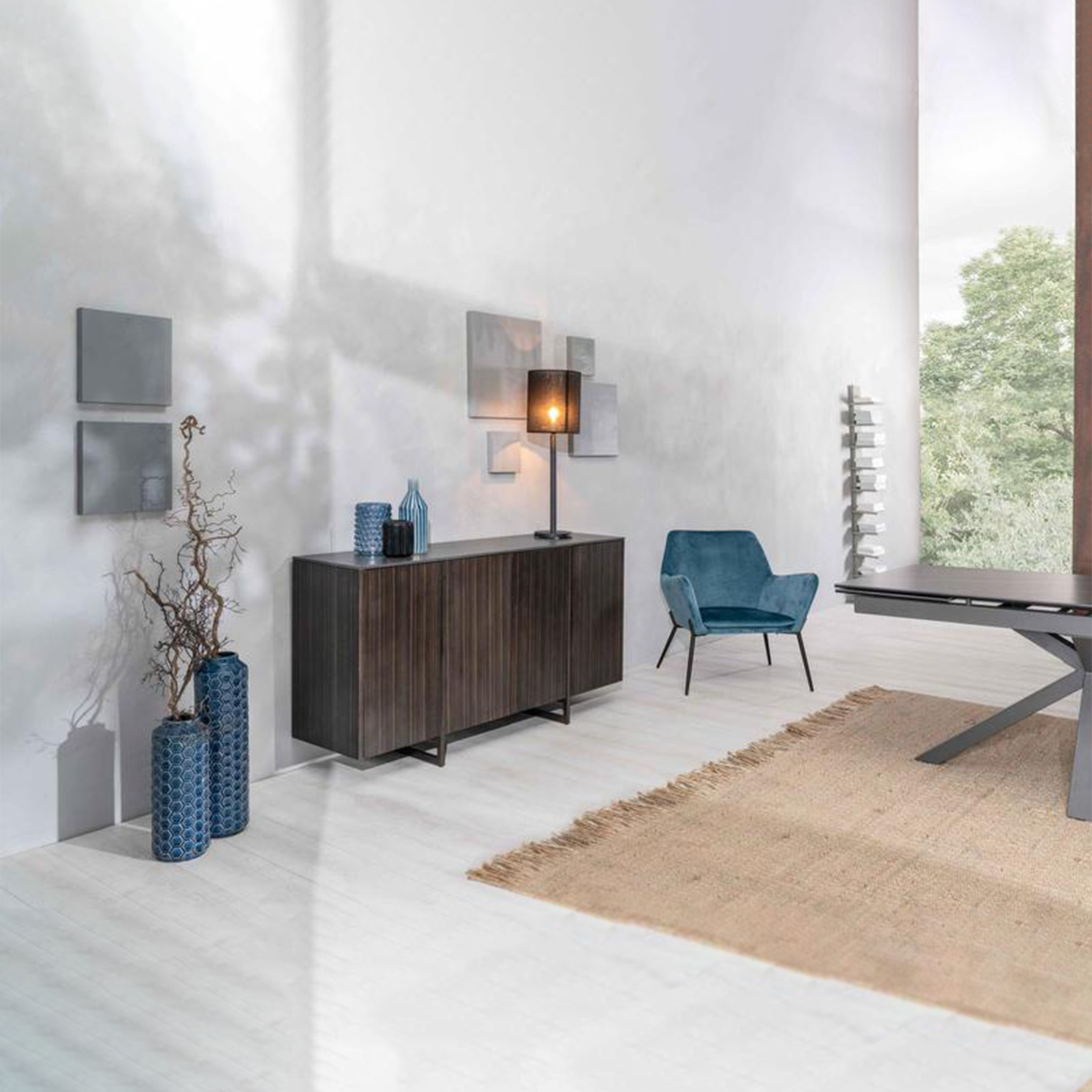 Poltrona imbottita "Gaia" moderna in velluto con gambe in metallo cm 70x72 79h