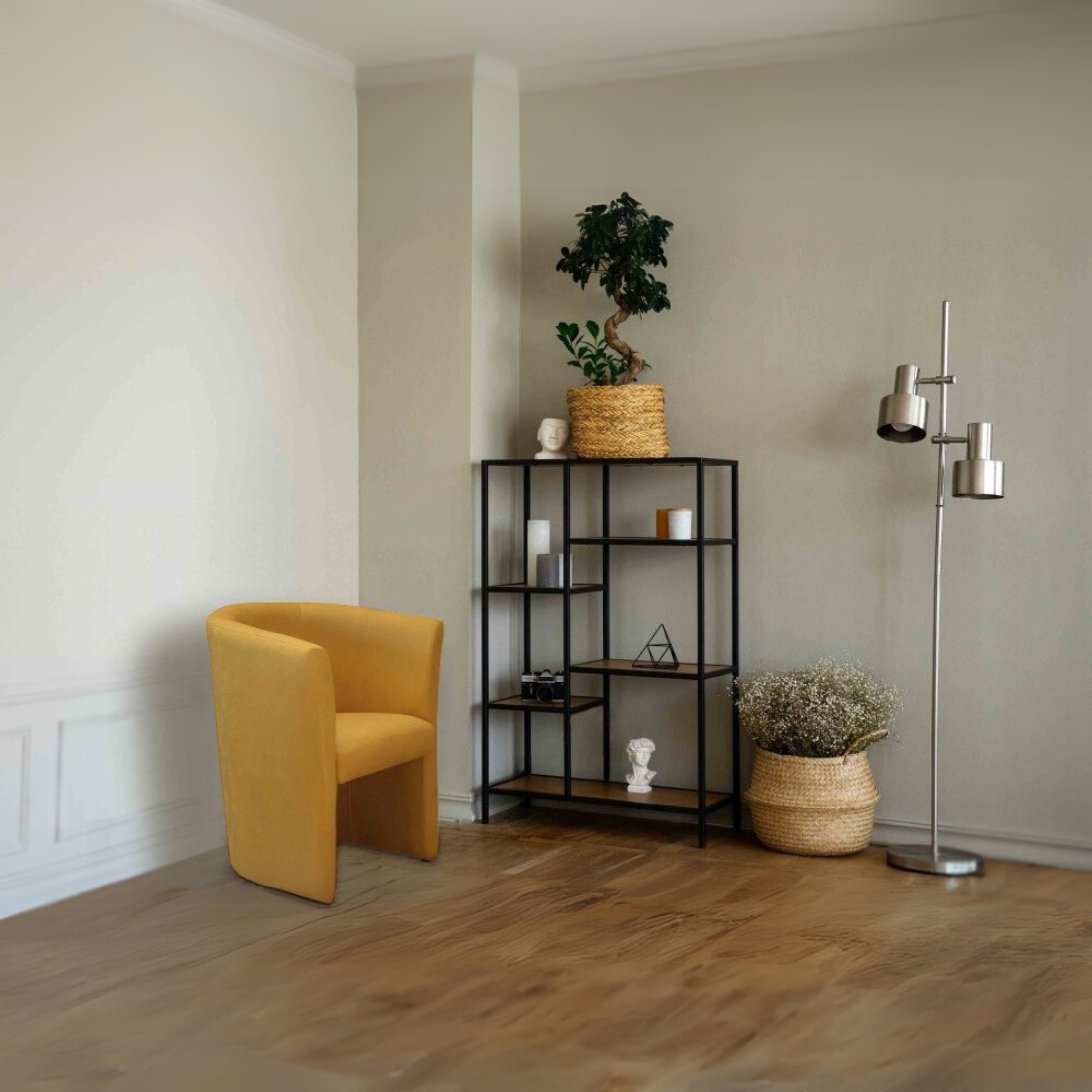 Poltrona in tessuto moderna "Belize" con struttura in legno cm 63,5x62,5 76h