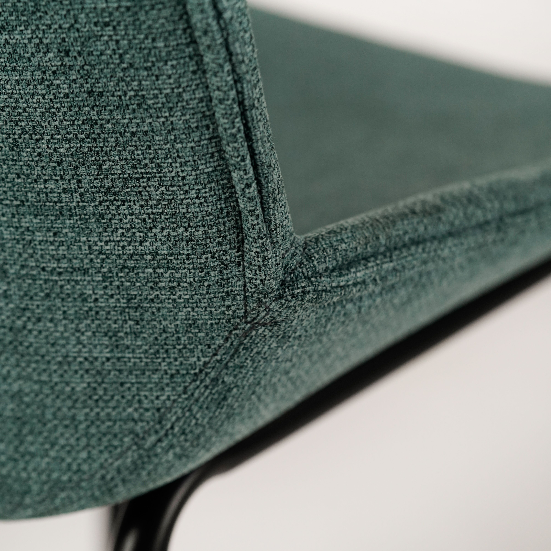 Set di sedie da pranzo in tessuto "Sami" con gambe in metallo verniciato eleganti moderne