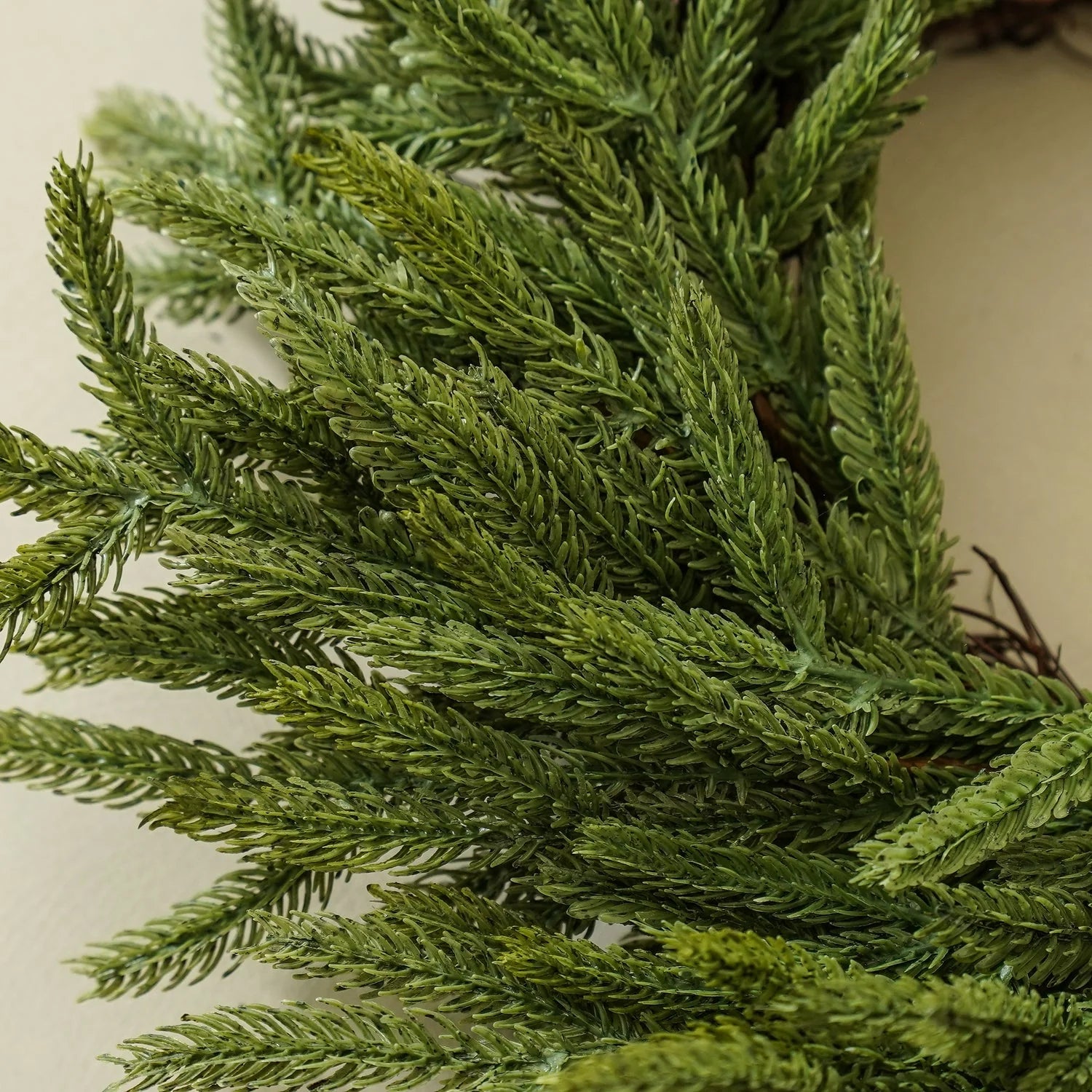 Ghirlanda natalizia Norfolk pine "Liam" in PE effetto Real Touch da Ø 60 cm