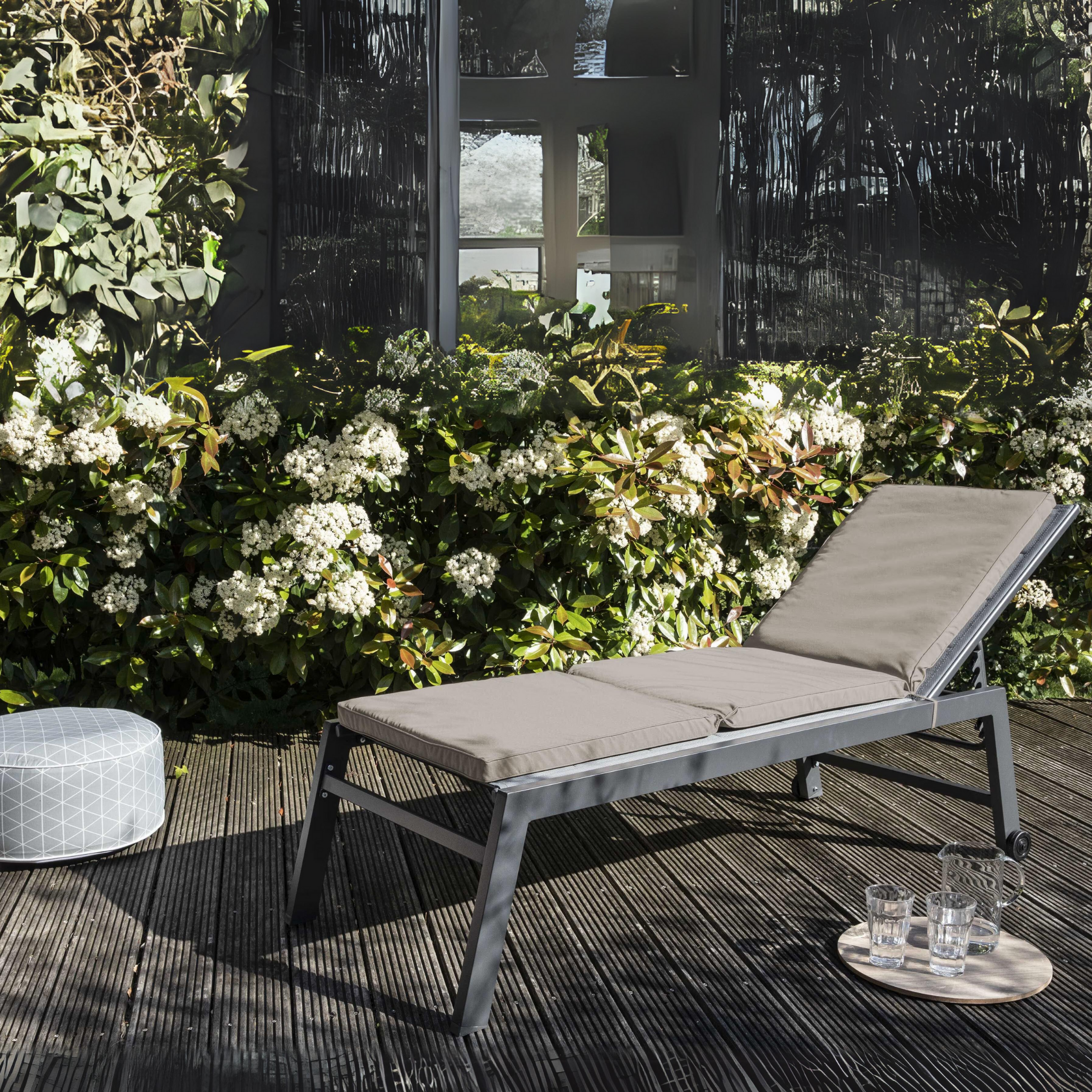 Cuscino per lettino sfoderabile e idrorepellente con volant zip e stringhe