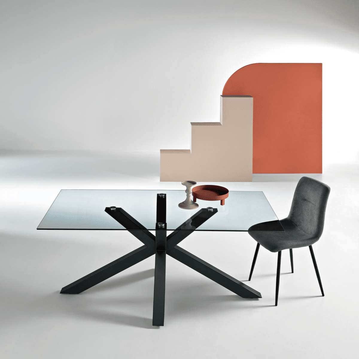 Tavolo fisso "Daky" con piano in vetro e base in metallo - MondoViro