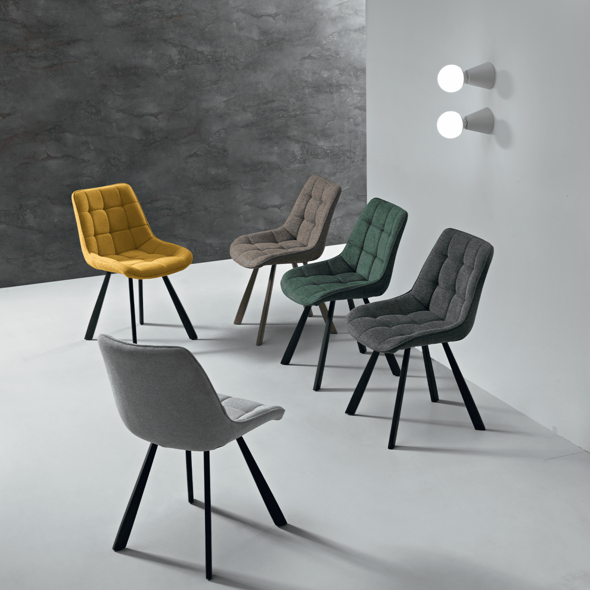 Set di sedie imbottite "Morgan" struttura in metallo cm 49x59 83h - MondoViro