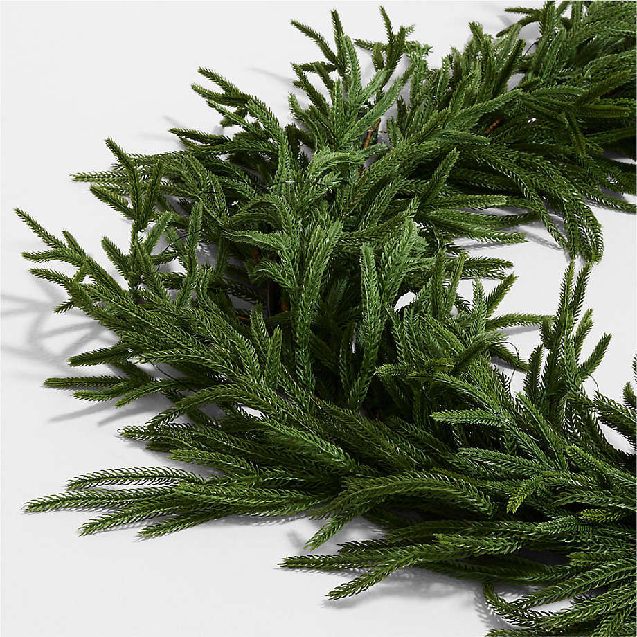 Ghirlanda natalizia Norfolk Pine "Pattyx" in Pe effetto Real Touch da 270 cm