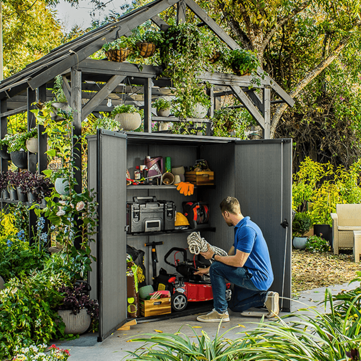 Porta attrezzi "Gnomo" da esterno grigio effetto legno spazioso e resistente cm 140x73,6 170,4h - MondoViro