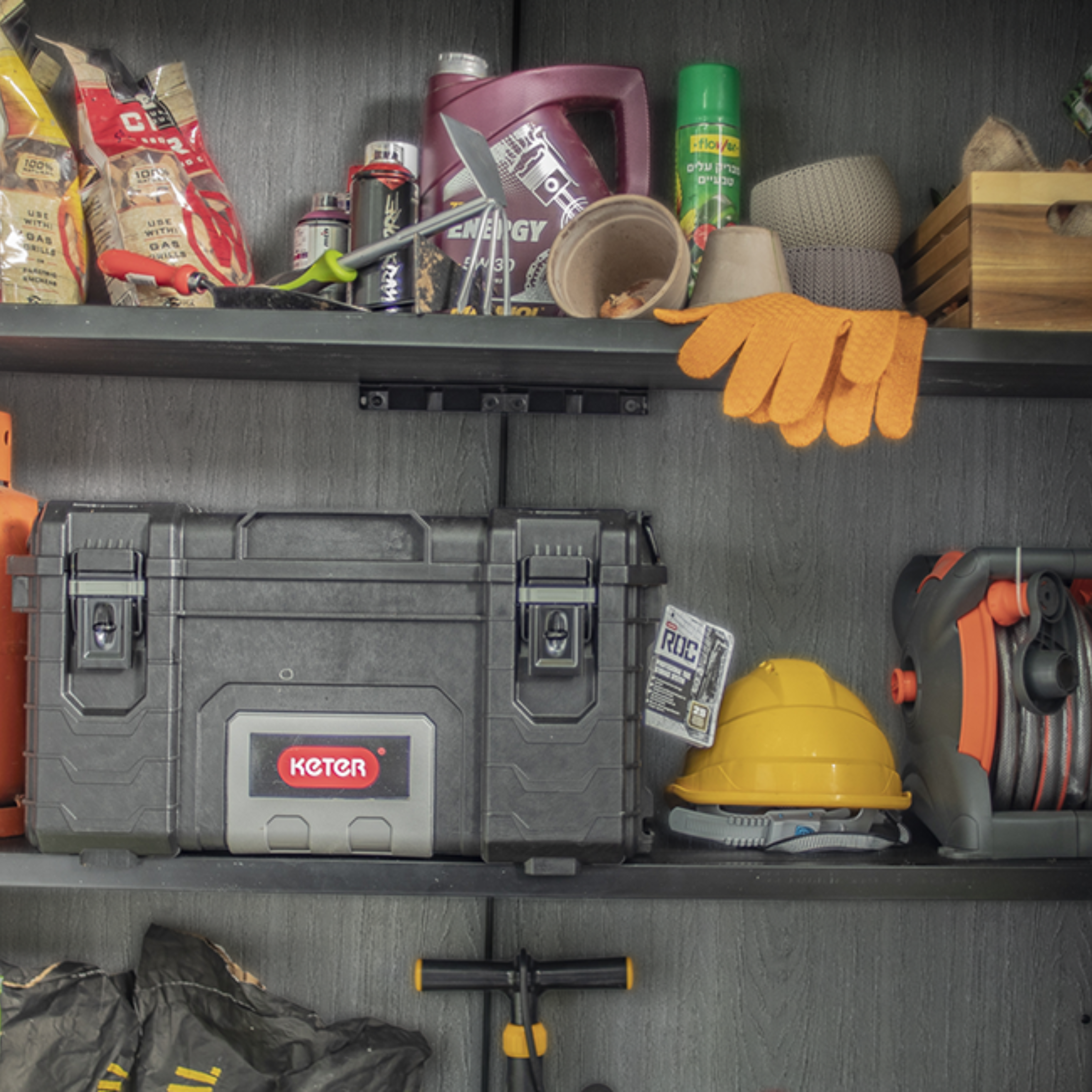 Porta attrezzi "Gnomo" da esterno grigio effetto legno spazioso e resistente cm 140x73,6 170,4h