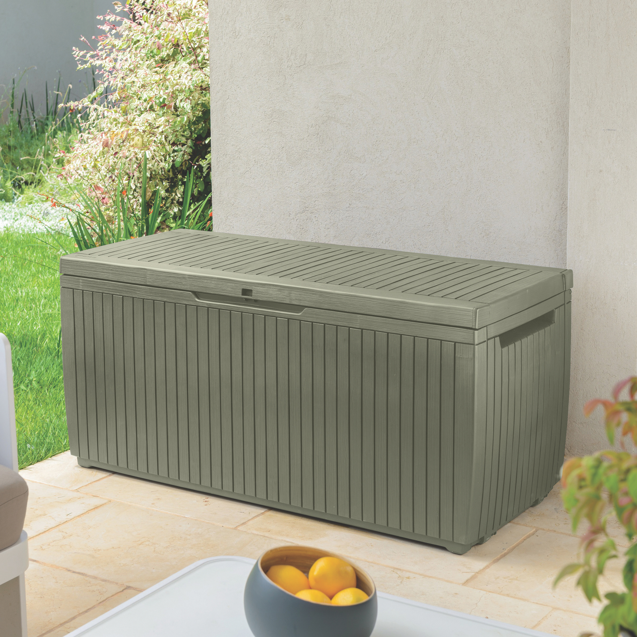 Cassapanca con ruote in resina multiuso  "Coral" cm 123x53,5 57h