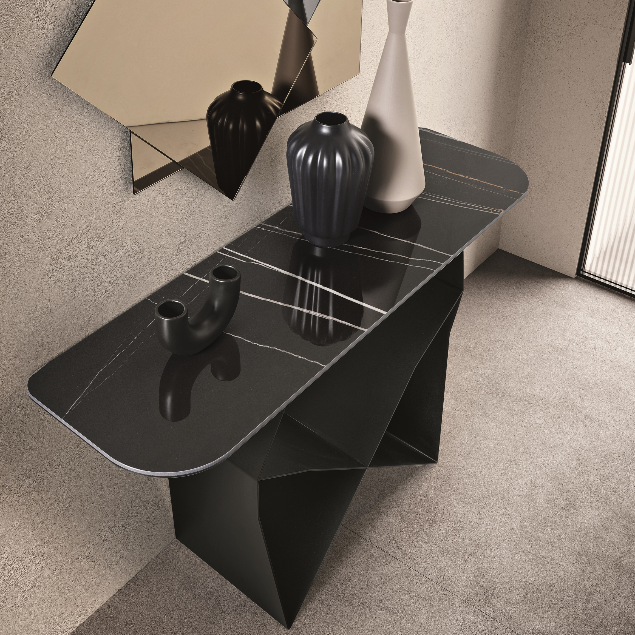 Consolle "Forma" con base in metallo verniciato cm 140x40 76h