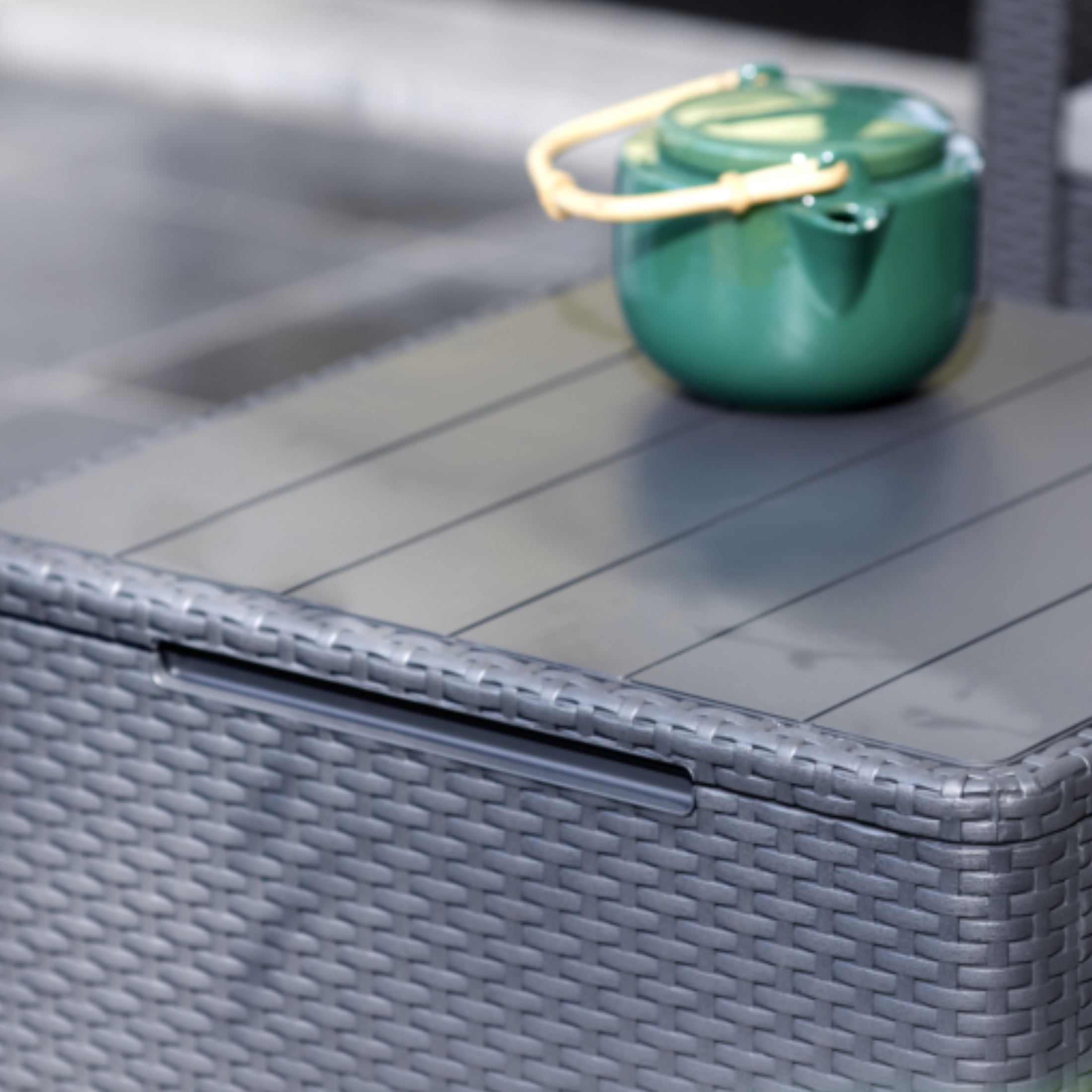 Salottino da giardino in resina "Claire double" 2 divani e 1 tavolo