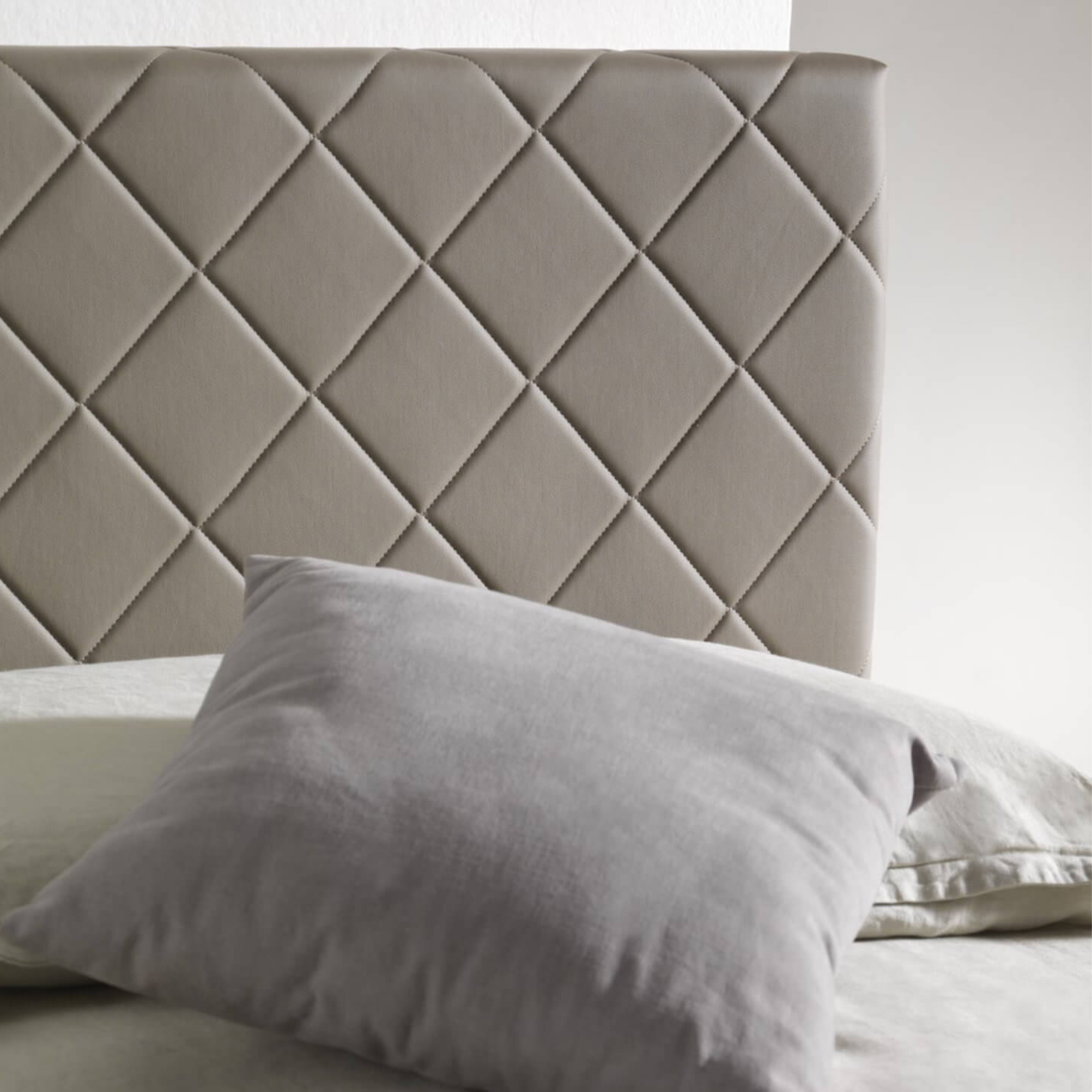 Letto contenitore "Rio" in  pelle vegan