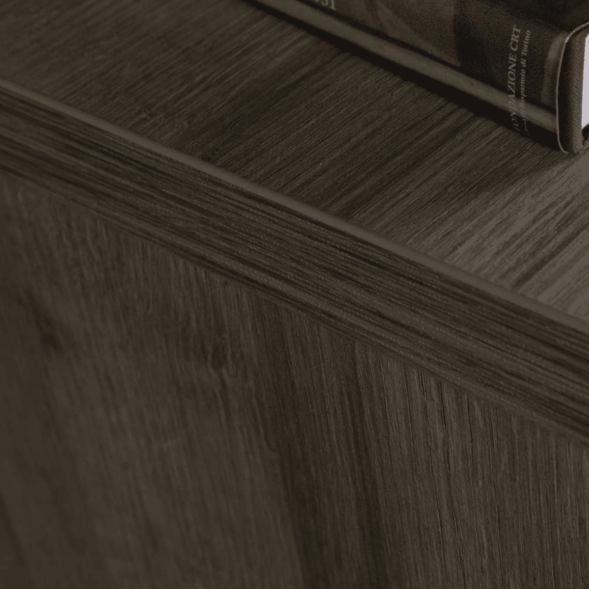 Scrivania in legno rovere tartufo "Rasha" da ufficio lineare e moderna - MondoViro