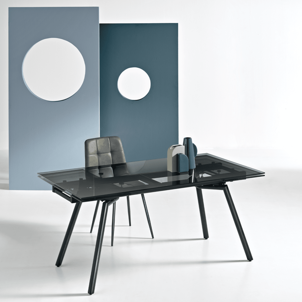 Tavolo allungabile "Rhea" con due allunghe e piano in vetro cm 160/240x90 76h - MondoViro