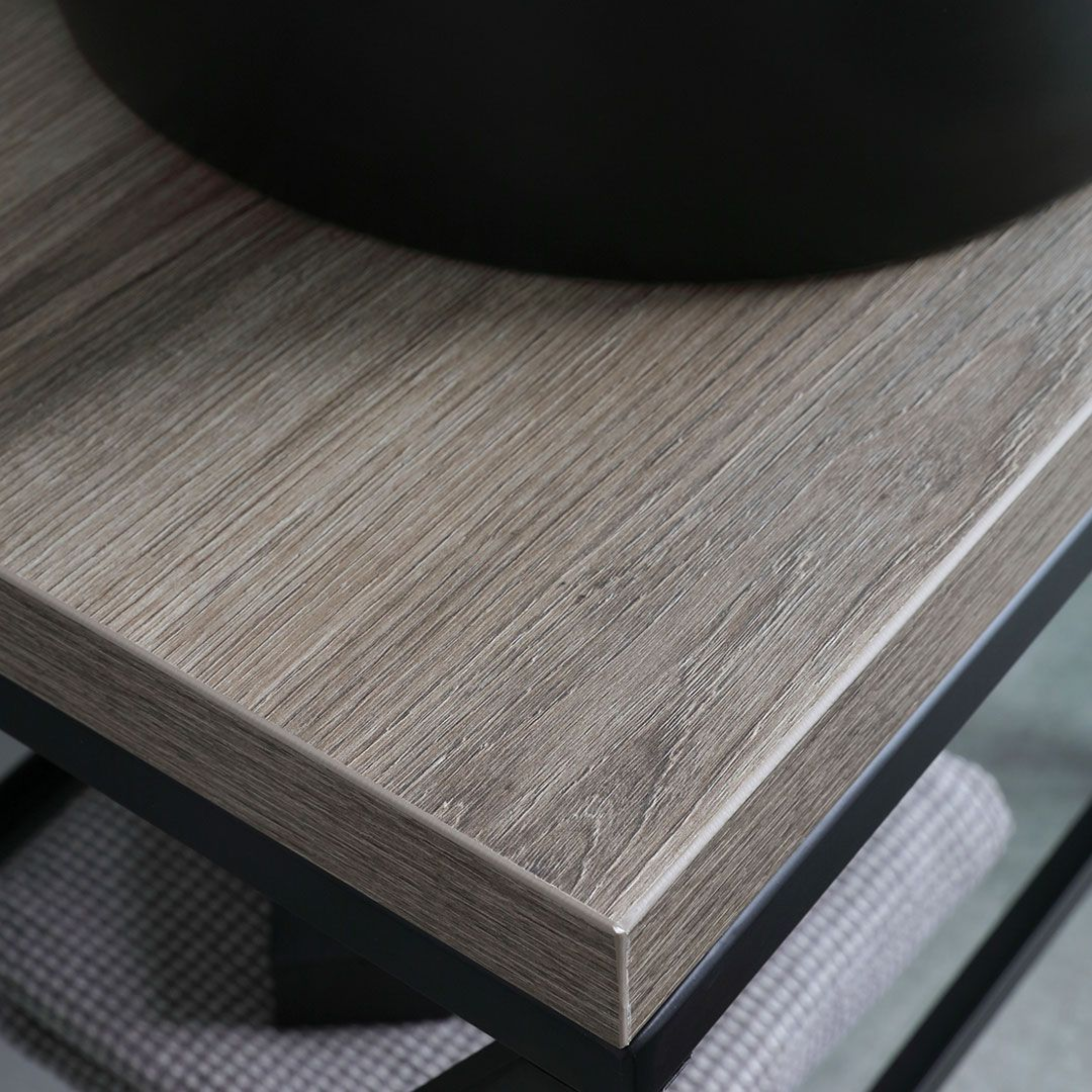 Mobile bagno a terra rovere fossile "Victoria" con lavabo in ceramica nero opaco ovale e specchio rotondo 80 cm