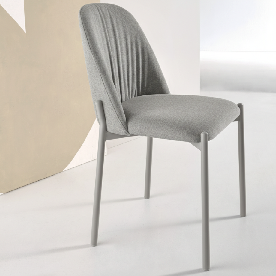 Set di sedie "Nova" imbottite in tessuto con struttura in metallo cm 47x56 86h