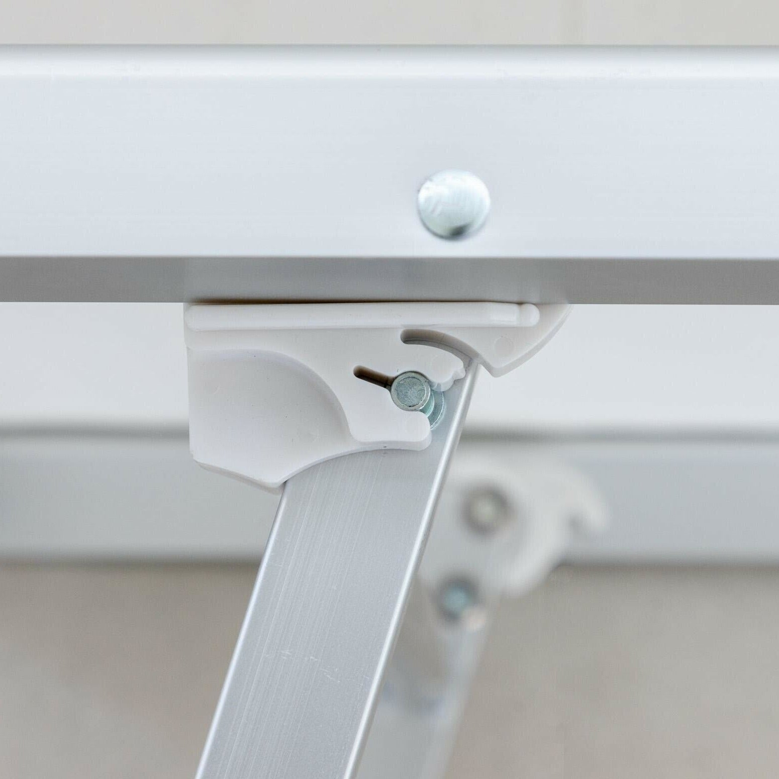 Sdraio prendisole Palapas ecrù in alluminio con parasole cm 181x61 39h