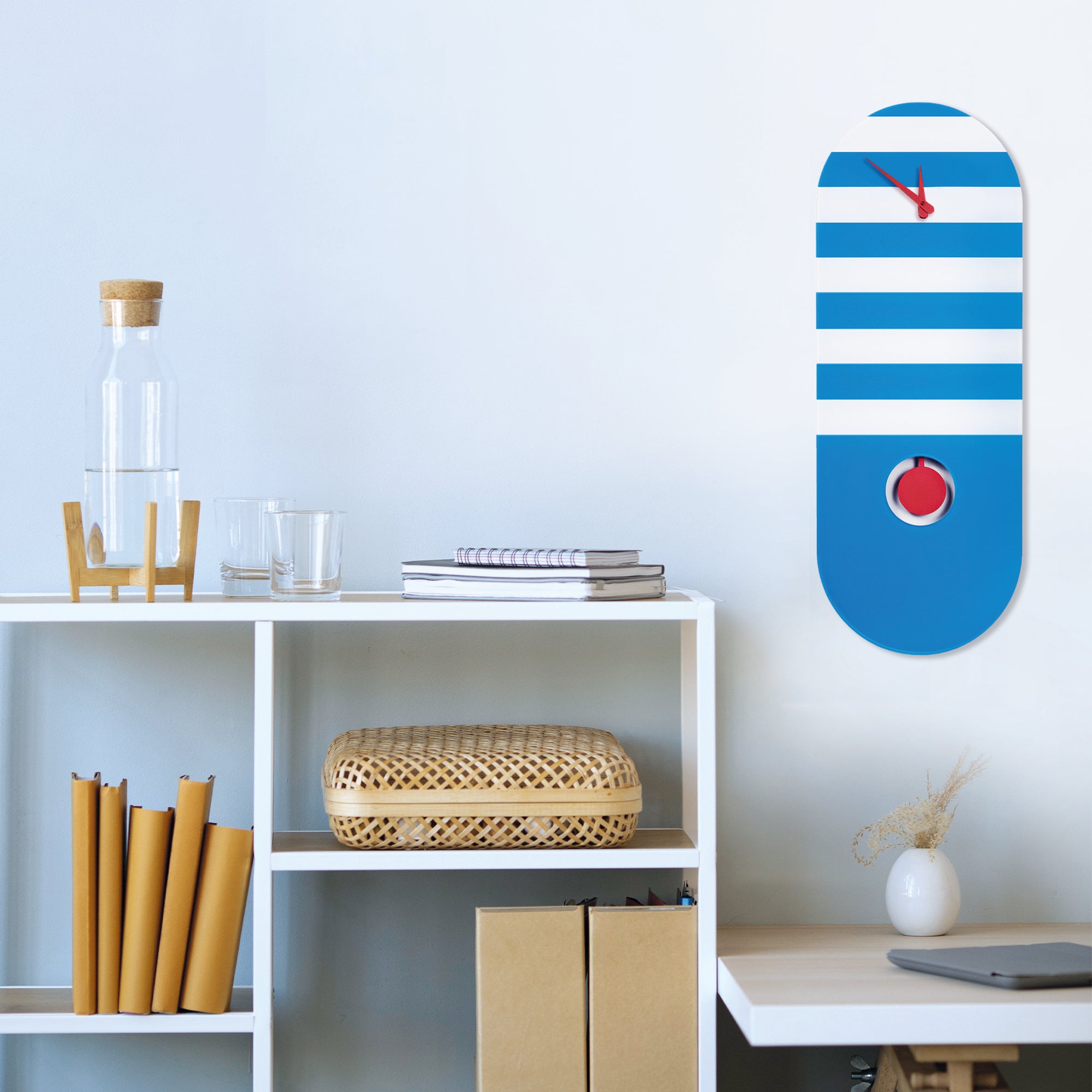 Orologio a pendolo di design "Capri" in plex